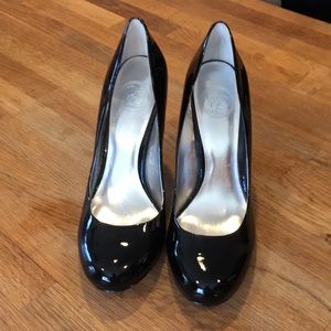 Jessica Simpson pumps